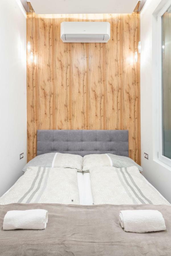 Modern 2 Bedroom Apartment With Free Airport Transfer Budapest Exterior photo